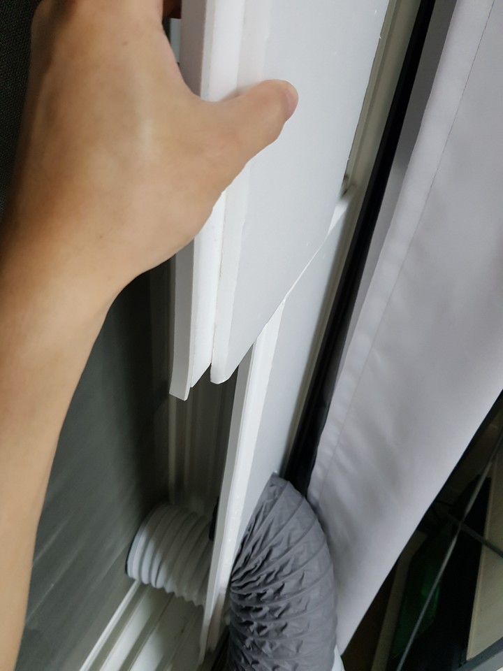 기본 자재가 너무 창틀에 끼어?맞추기...