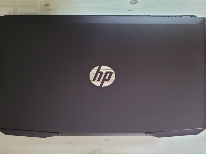 세일 시즌에 가격을 올리는 업체와 비...