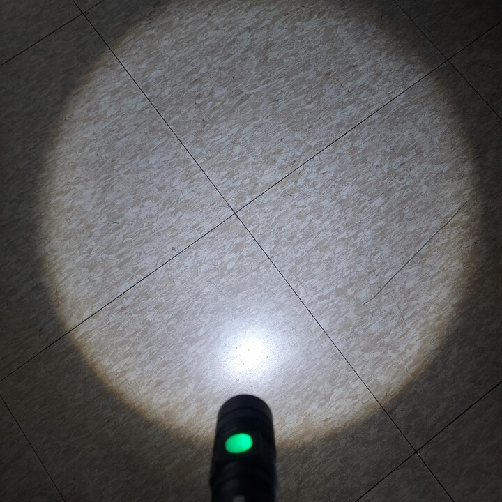 예전에 쓰던 휴대용 개인 랜턴을 분실...