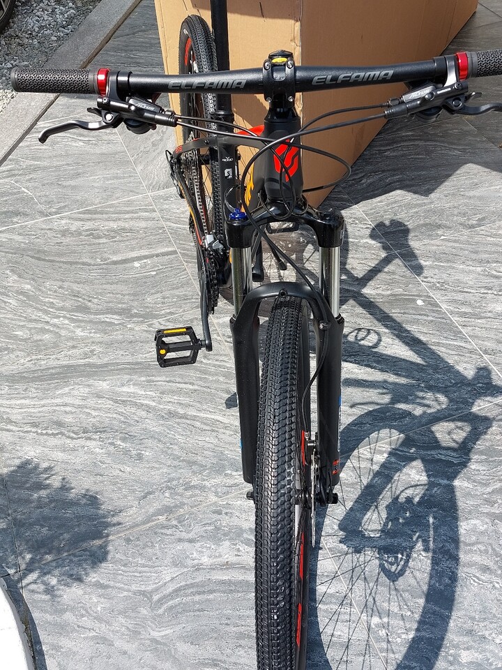 엘파마 벤토르 V4000 첫 mtb 자전거로 신...