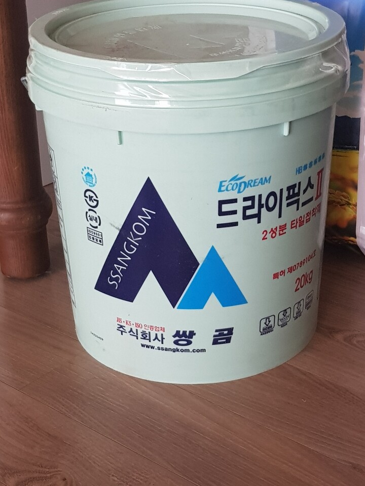 쌍곰 드라이픽스2 타일접착제 20kg (1개) : 다나와 가격비교 [다나와] 쌍곰 드라이픽스2 타일접착제 20kg (1개)