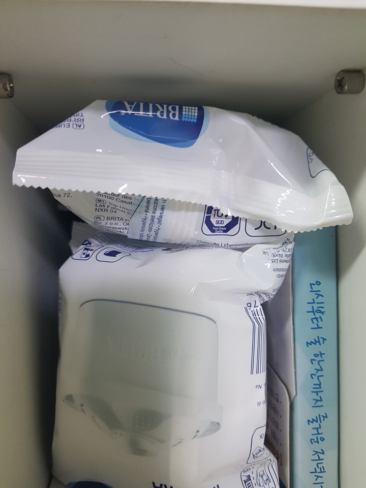 배송은 빨랐구요이상 없이 잘왔습니...