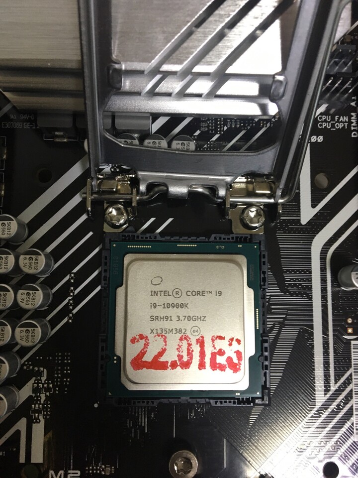 i9 10세대 CPU 인식도 잘 되고 속도도 빠르고 좋네요