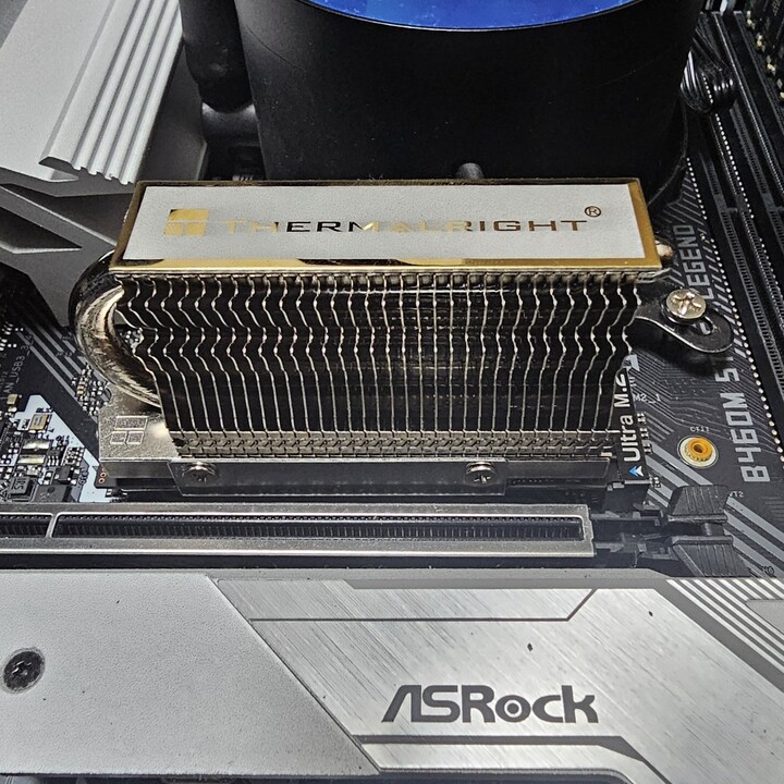 이번에 C 드라이브를 삼성 EVO 970 PLUS M....
