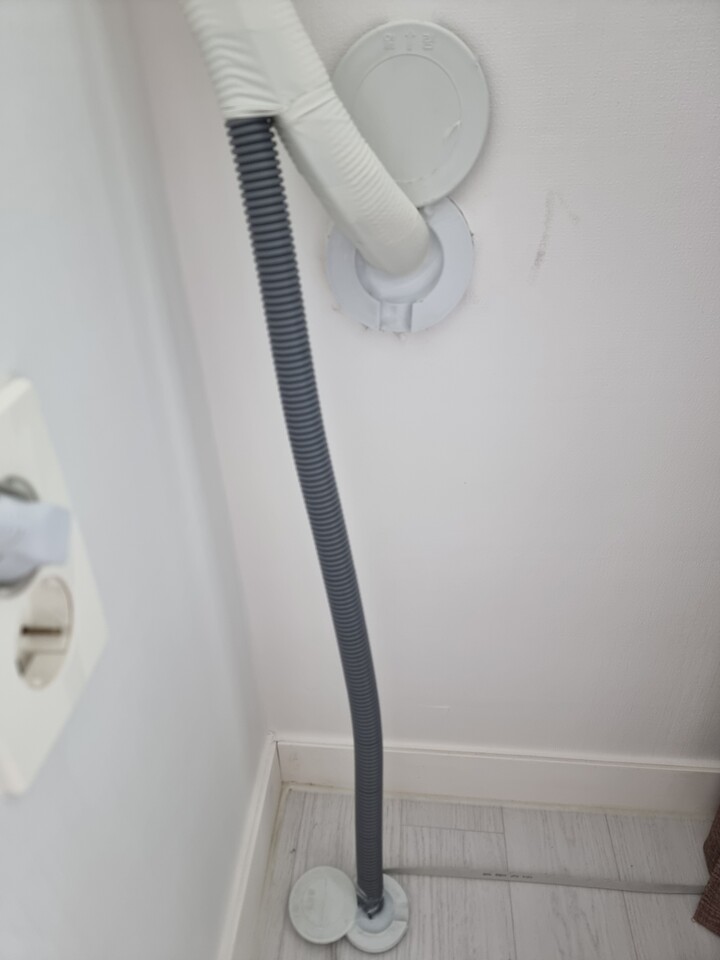 성수기라 주문후 설치까지 일주일이...