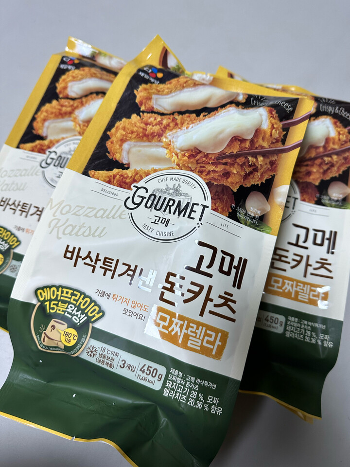 CJ제일제당 고메 바삭튀겨낸 돈카츠 모짜렐라 450g (3개) : 다나와 가격비교 [다나와] CJ제일제당 고메 바삭튀겨낸 돈카츠 모짜렐라 450g (3개)