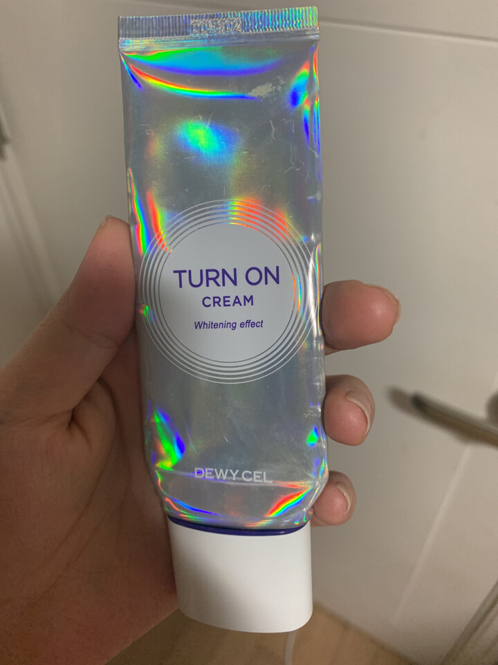 Dewycell Turn-On Tone-Up Cream