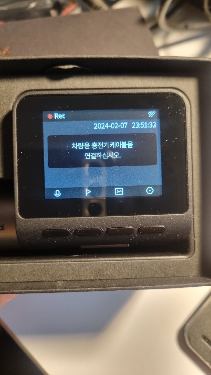수령후 펌웨어 확인해보니 1.1.17 (중국...